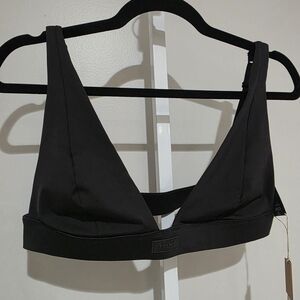 *NWT* SKIMS Swim Plunge Bikini Top